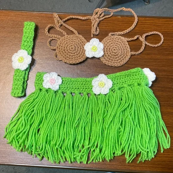 NWOT Hula outfit photo prop - Picture 2 of 2